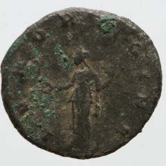 On the reverse the goddess Juno holds a sceptre.